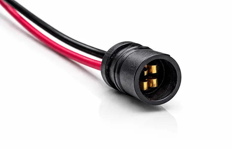 CABLES CON CONECTOR